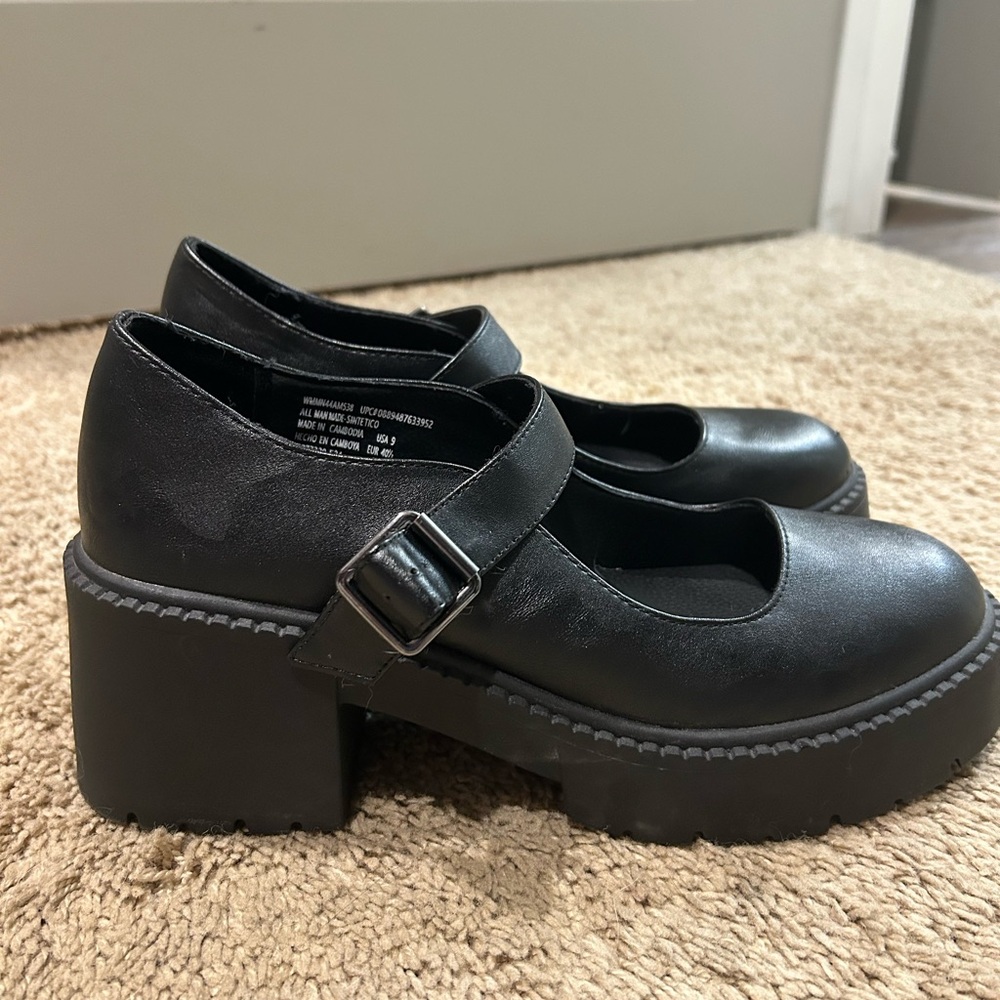 Black Mary Jane Chunky Heels